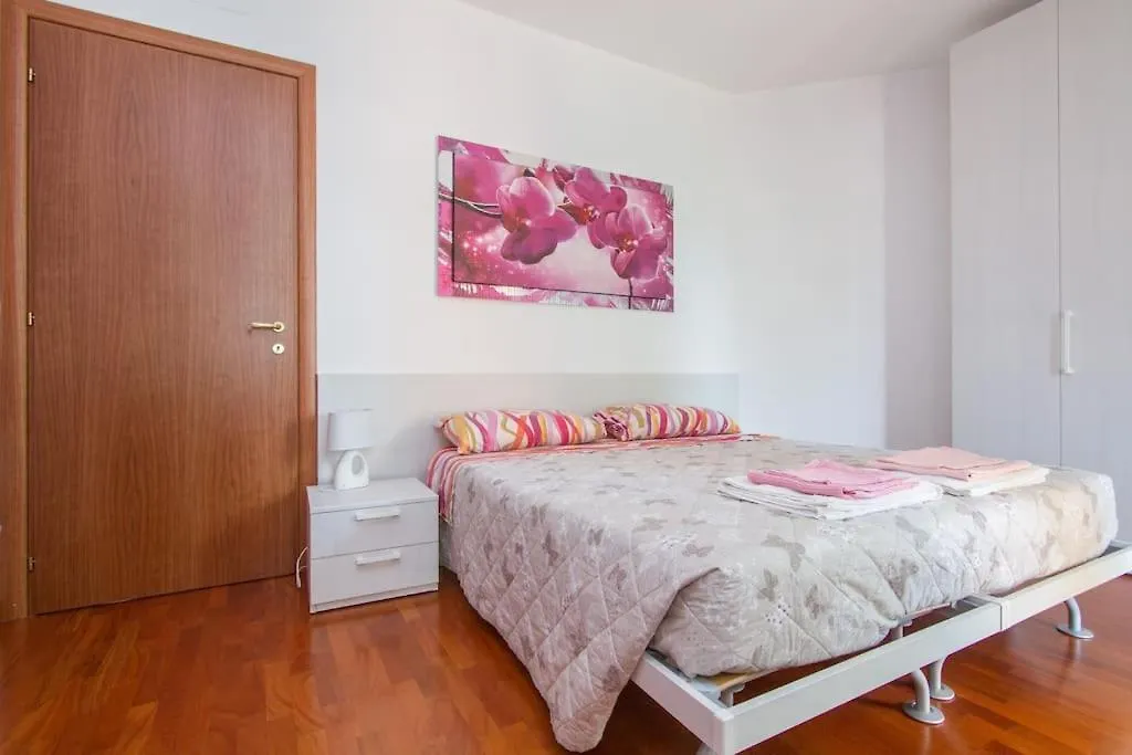 A Terrace On The Park Apartment Milan